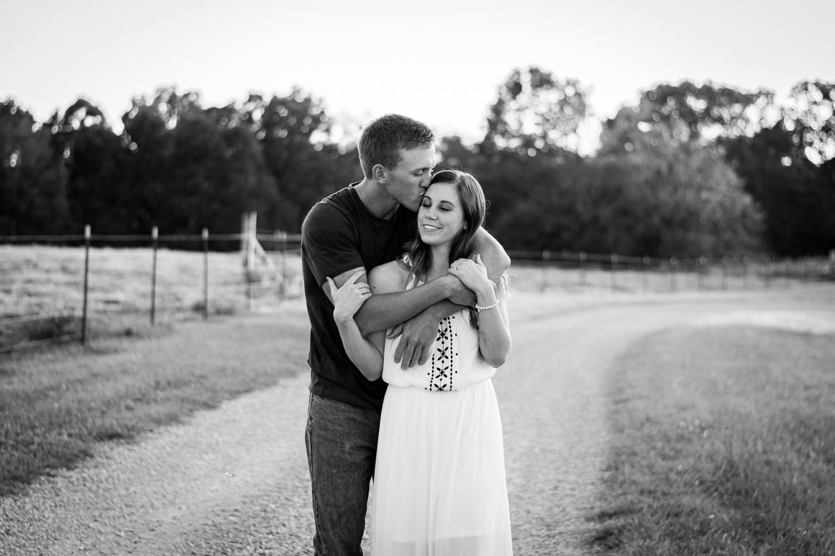 kirbygalb's tweet photo. Here’s a few faves from tonight’s session with the future Hanke’s. #HappilyHanke https://t.co/vMf2Ff8NI0