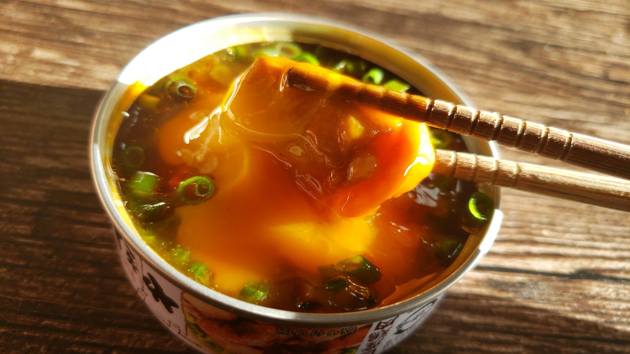 やきとり缶にちょい足しでさらに美味しく 月見やきとり缶 の やきとり缶にちょい足しでさらに美味しく 月見やきとり缶 の