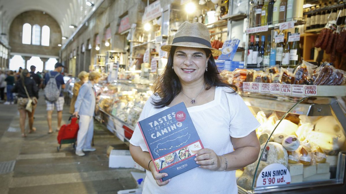 LA GASTRONOMÍA DEL CAMINO TRIUNFAN EN TODO MUNDO!! 🍴😍Los sabores y recetas de #Galicia y #España son conocidas gracias al #RutasXacobeas. #YosmarMartinez, autora de #TastesoftheCamino, conquista a los paladares más exigentes con este #libro. Descúbrelo 👉buff.ly/2ZjyPml