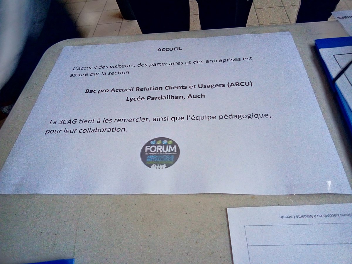 TertiaireParda's tweet photo. Un grand bravo à nos élèves #BACPRO #ARCU du @LyceePardailhan qui ont assuré avec beaucoup de professionnalisme l'accueil des visiteurs lors du #Forum de l'emploi et de la formation des industries #aéronautique, #métallurgique et #agroalimentaire de #Gimont organisé par la @3CAG. https://t.co/rJW97ANt17