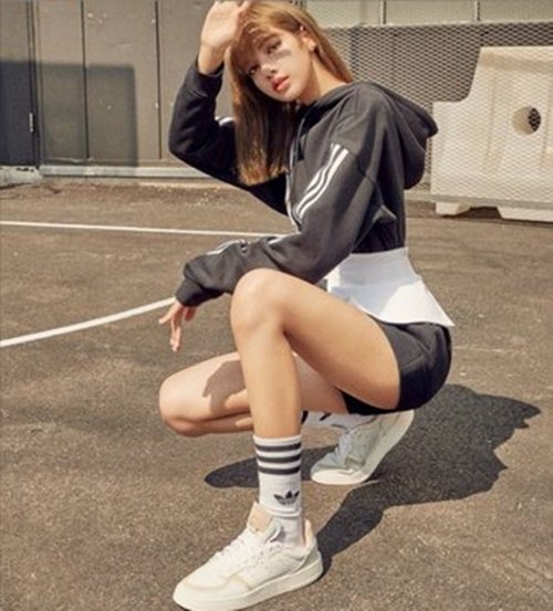 lisa blackpink adidas shoes