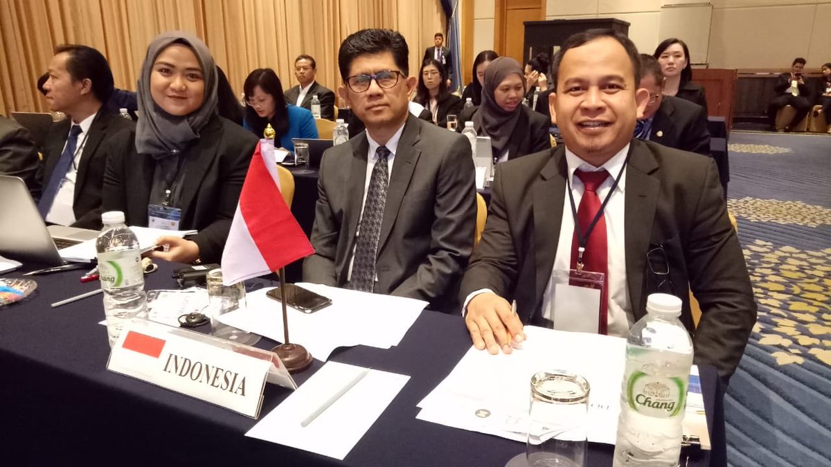 LaodeMSyarif's tweet photo. @KPK_RI sharing it’s experiences with Anti-Corruption Agencies in South-East in the “15th PRINCIPAL MEETING OF SOUTHEAST ASIA PARTIES AGAINST CORRUPTION (SEA-PAC). @kanal_kpk Thank you to @UNODC @F_Checchi https://t.co/QlNsGD3oB3