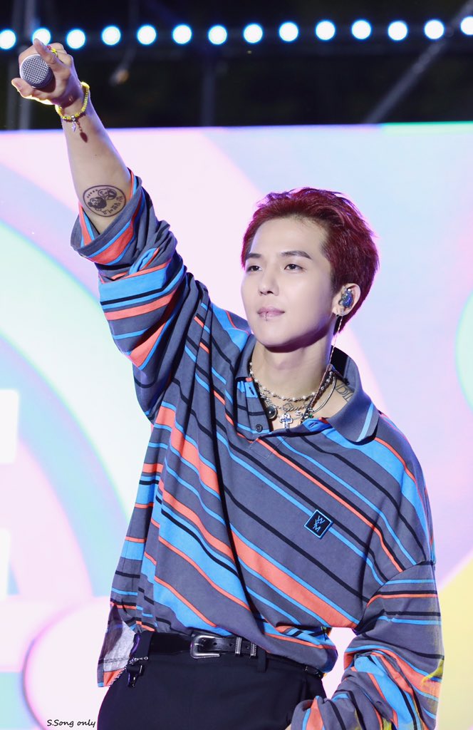 SSongonly's tweet image. 191005 에버랜드 HQ
🙋‍♂️🙋‍♂️

@official_mino_ 
#WINNER #워너 #MINO #송민호