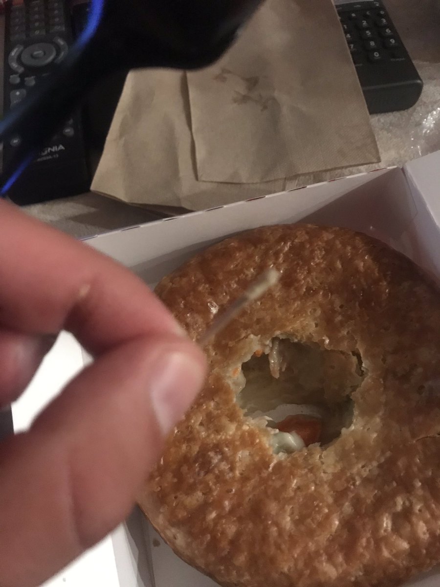 ComedyWriterSC's tweet image. @kfc you’re trying to kill me, thanks. 

#kfc #chickenpotmurder #bone #suing #CLEvsSF