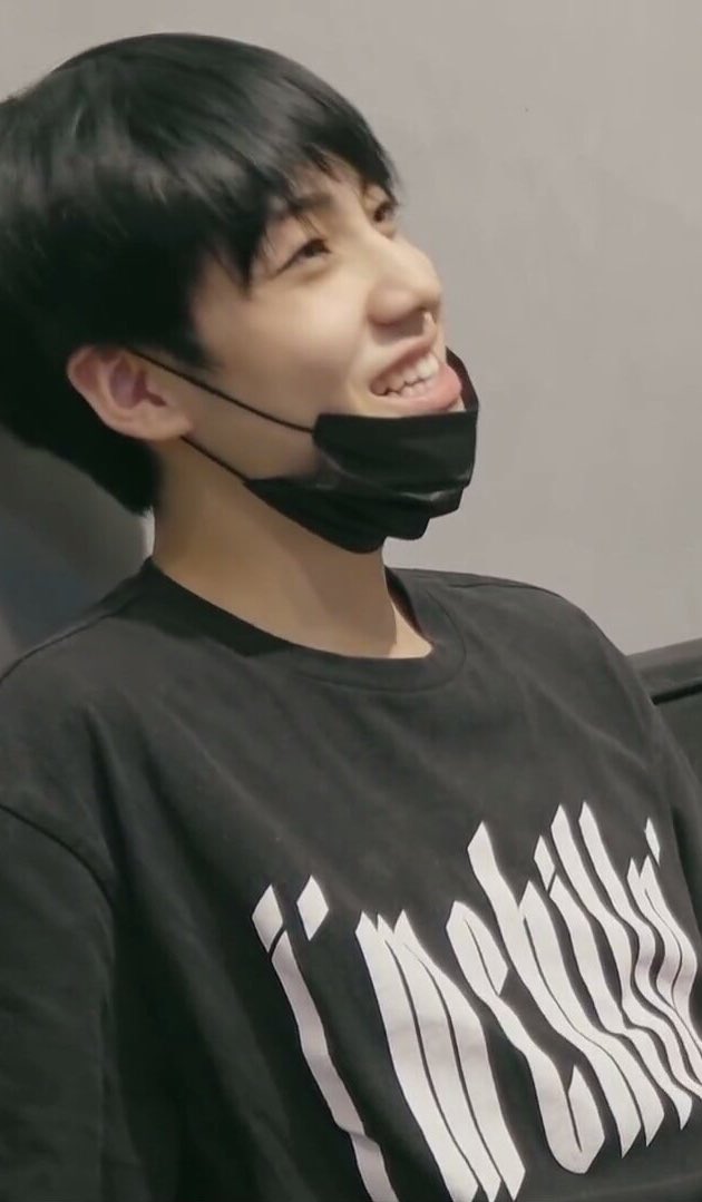 โคตรสุดยอดแฟนเด็ก แต่เอาไปเล่นใส่สตอรี่ไอจีไม่ได้ แม่งไม่เนียน ในชีวิตหาไม่ได้หรอกคนแบบอึนซังอ่ะ