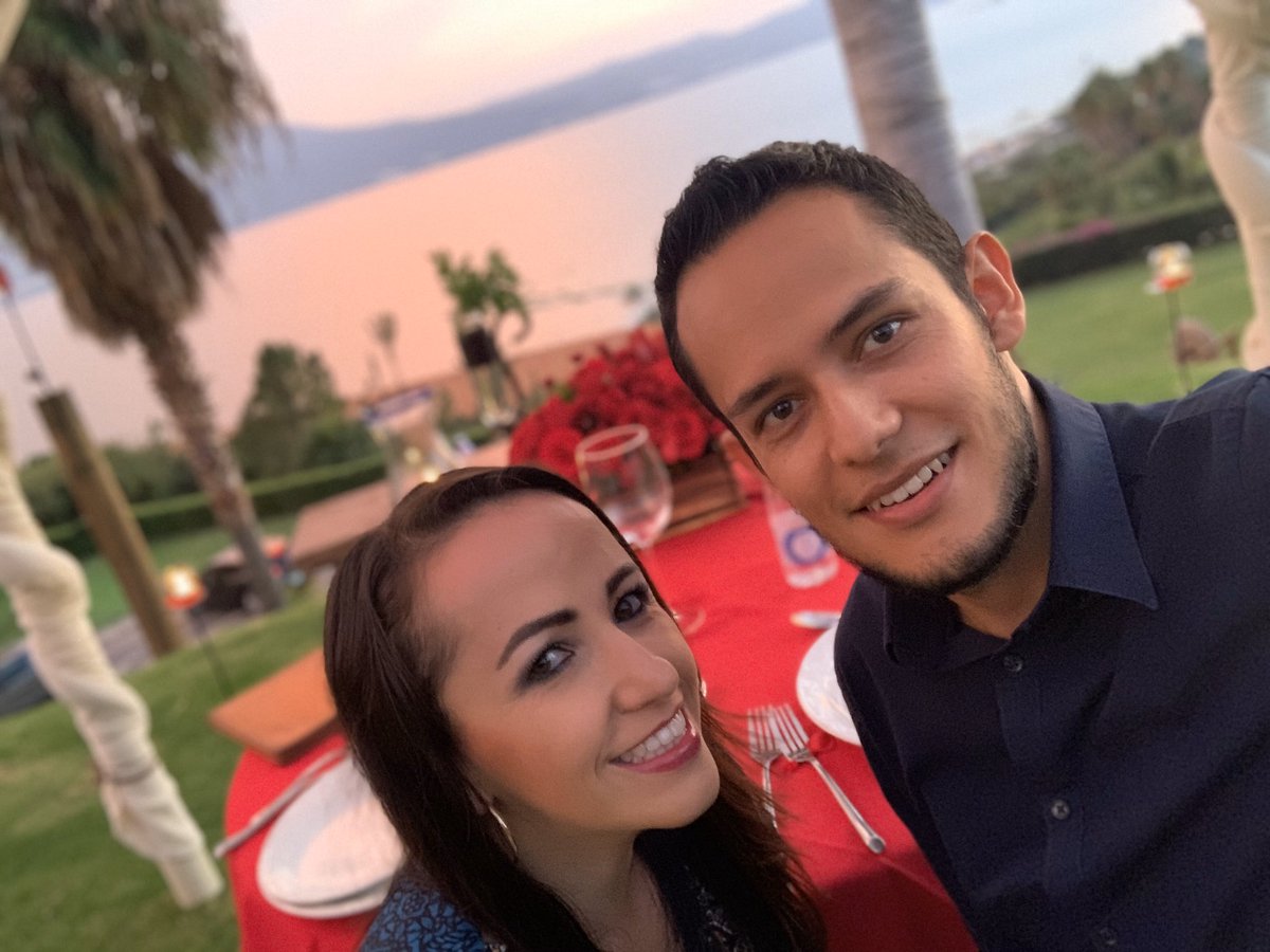 jacky_fue's tweet photo. *Tener un esposo como el mío no tiene precio ☺️ #7thAnniversary #Chapala #MonteCoxala 🗿🍃🧘🏻♀️💆🏻♀️😍 #VisitMexico 🇲🇽 https://t.co/PQBnXQAy4k