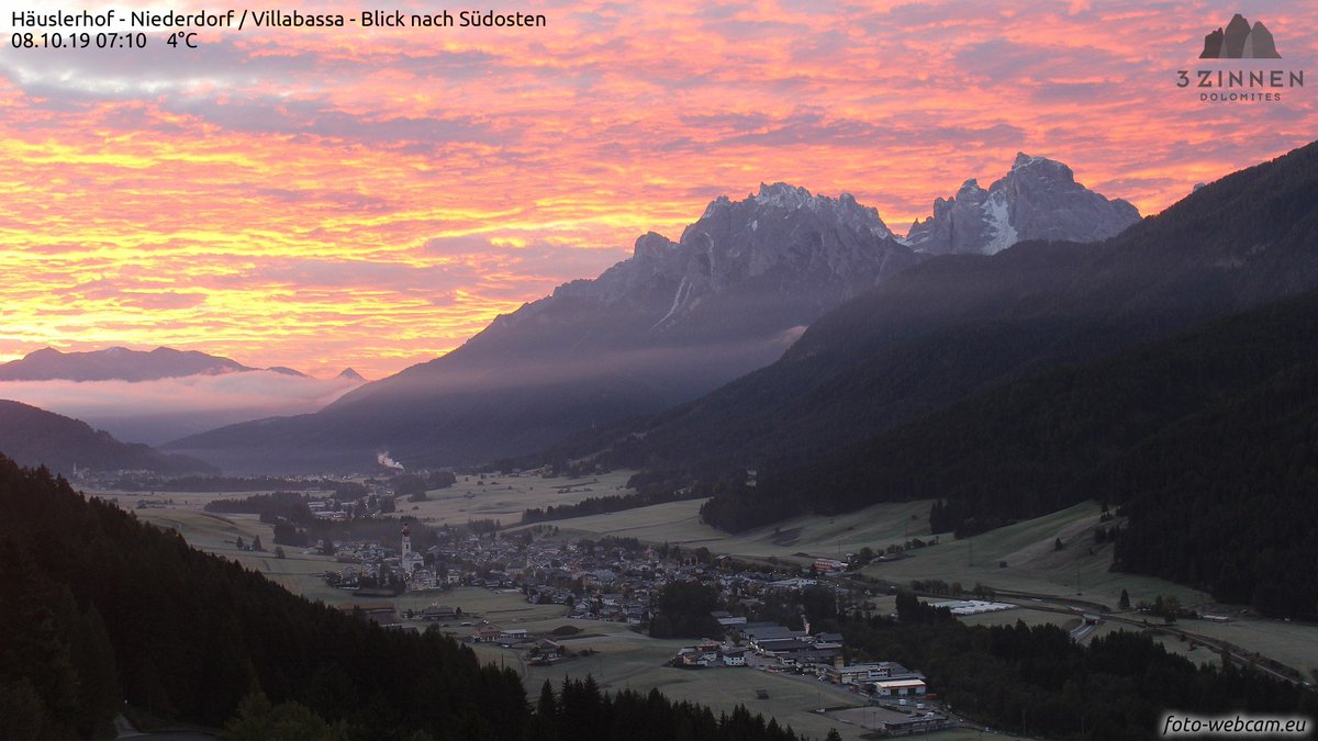 Guten Morgen ins Land #Herbst #Sonnenaufgang #Hochpustertal #3Zinnen #3ZinnenDolomites #Südtirol #Dolomiten #Pustertal