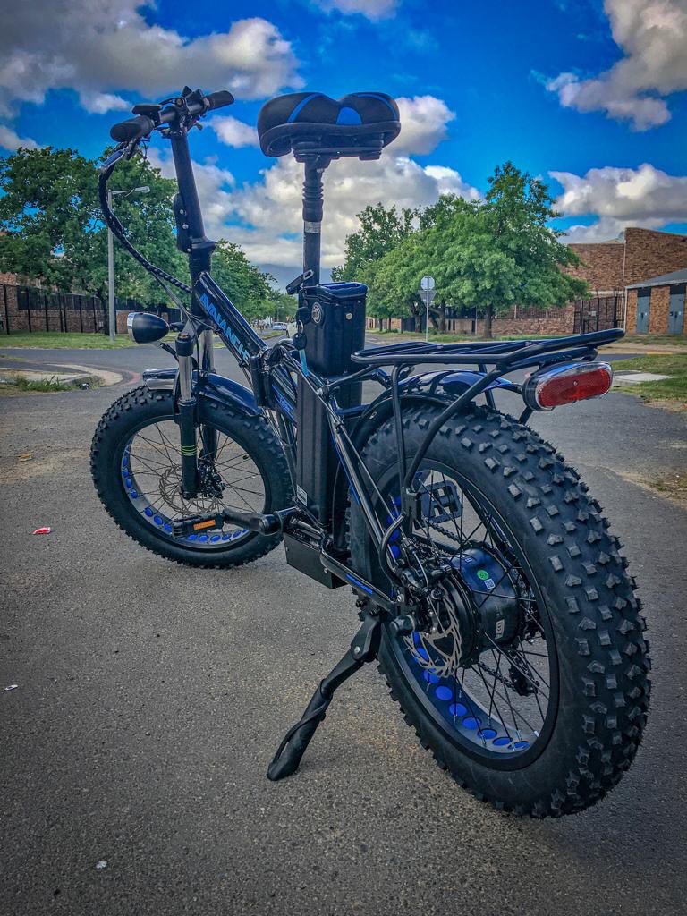 The perfect bike to get around town! This foldable E-Bike is a must have in #stellenbosch 
Come check it in store and enjoy a healthy commuting lifestyle!