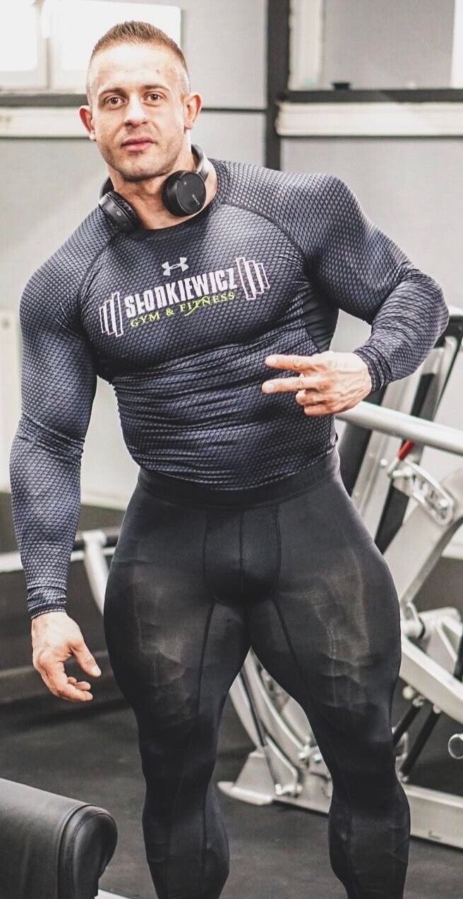 AestheticMen on X Tight everything gym bodybuilding muscle gymaesthetics fitness bodybuildinglifestyle bodybuilding muscledaddy jacked fitfam musclemass muscleguy musclegay musclemen beastmode alpha m...