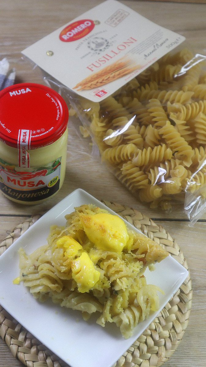 PastasRomero's tweet photo. "Receta de Fusilloni con salsa de queso azul gratinada con mayonesa #Musa" Sin palabras 🍝😉
https://t.co/DcBgh8zMEF
#Recetas #Fusilloni #PastaBronce #PastasRomero #RomeroLovers https://t.co/SVHpDEEj5m