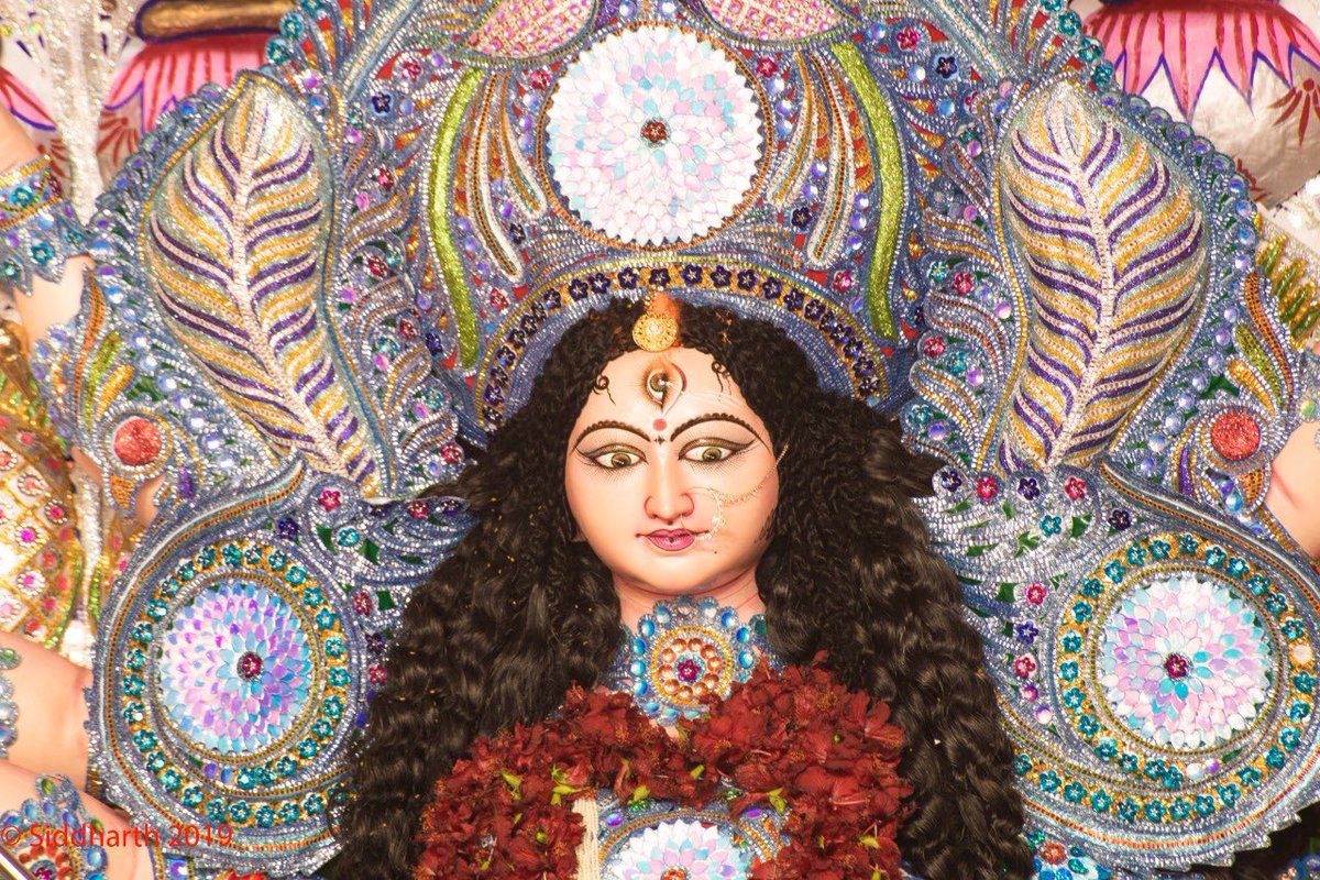 Always stand for what is right and never tolerate what is evil. Celebrating the victory of good over evil #HappyDusshera 
Pic Courtesy 
Sidharth