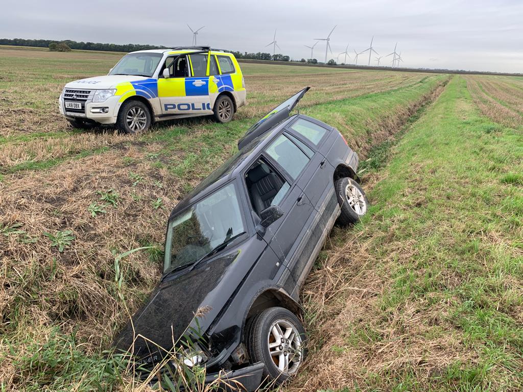 Cambs Rural Cops 🚜🚮🏰🦊🦇 (@cambsruralcops) on Twitter photo ANTI - COURSING TIP OF THE DAY Ditch around open land. At least 2ft wide and 2ft deep. Place dug out soil on the field side so it can't be pushed back in with a vehicle. 🚜🚔💙 #RCAT #OpGalileo #weekofaction #wildlifeandruralcrime <a href="/RuralCrimeNtwk/">National Rural Crime Network</a> ANTI - COURSING TIP OF THE DAY Ditch around open land. At least 2ft wide and 2ft deep. Place dug out soil on the field side so it can't be pushed back in with a vehicle. 🚜🚔💙 #RCAT #OpGalileo #weekofaction #wildlifeandruralcrime <a href="/RuralCrimeNtwk/">National Rural Crime Network</a>