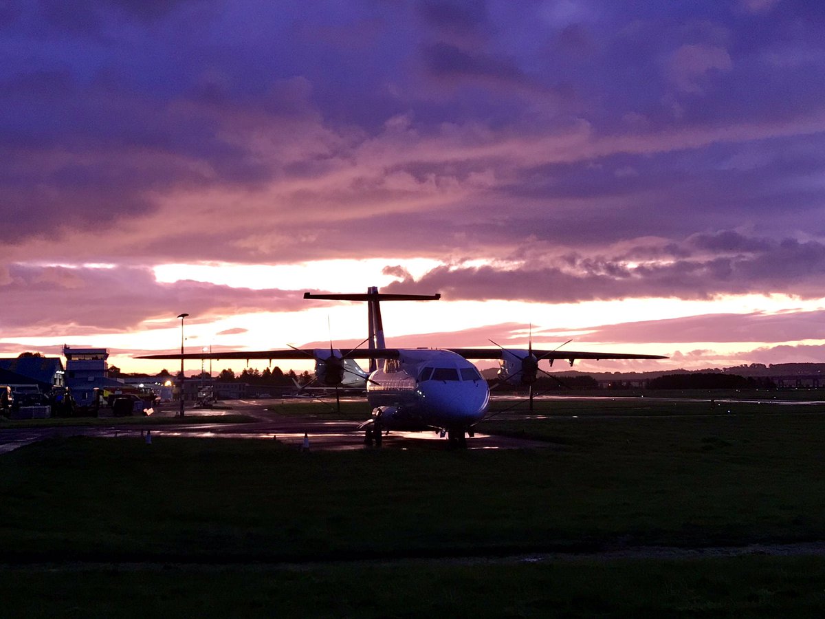 DNDAirport's tweet image. #sunrise @DNDAirport @FlyLoganair #dornier328 #redskyinmorning