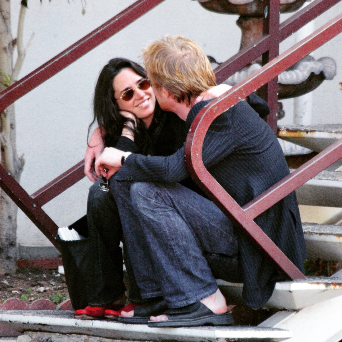 Jennifer Connelly & Paul Bettany's Oh-So-Romantic Relationship