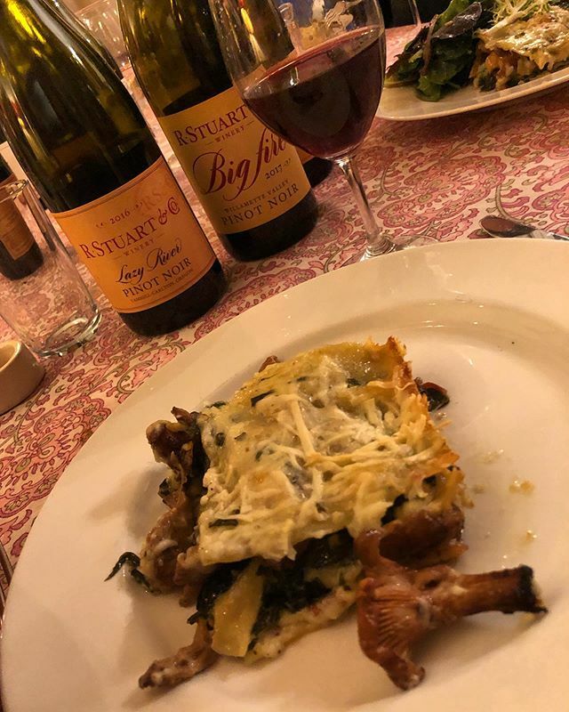 Pinotmom's tweet photo. Chanterelle lasagna with Chard and chèvre. This was an experiment dish that turned out to be so delicious! Happy days? https://t.co/8V1DxQnsBt https://t.co/Jk8fALKJBd