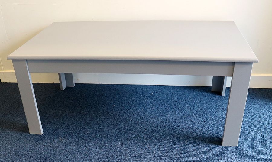 impact_arts's tweet photo. More projects from our #Renfrewshire MIYO group. Laura's bookcase &amp; coffee table &amp; Paula's bedside tables. Everything was bought from Paisley charity shops &amp; given a new lease of life. They have a done a brilliant job &amp; should be proud of their work! @RenCouncilNews #RenHousing https://t.co/FXfL2LDtpu