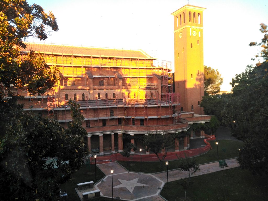 RaulRojomo's tweet photo. Amanece en Roma y 300 años después san Juan Bautista de La Salle sigue animando a miles de niños, jóvenes y educadores para ser sal y luz en el mundo @lasalleorg @LaSalle_RELEM @lasallearlep @CasaLaSalle #300LaSalle #GrandesCosasSonPosibles #ASSEDIL https://t.co/30wSPHSQca
