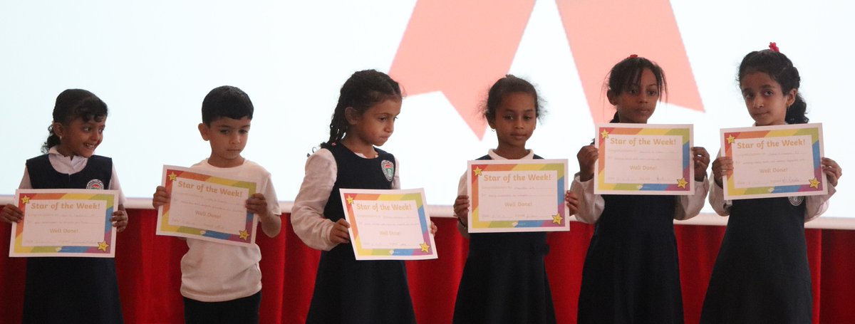 HayAlSharooq's tweet image. تكريم الطلبة المتميزين ضمن برنامج (نجم الأسبوع).

Awards for best students performance of (Star of the Week).
#awards #HASIS #education