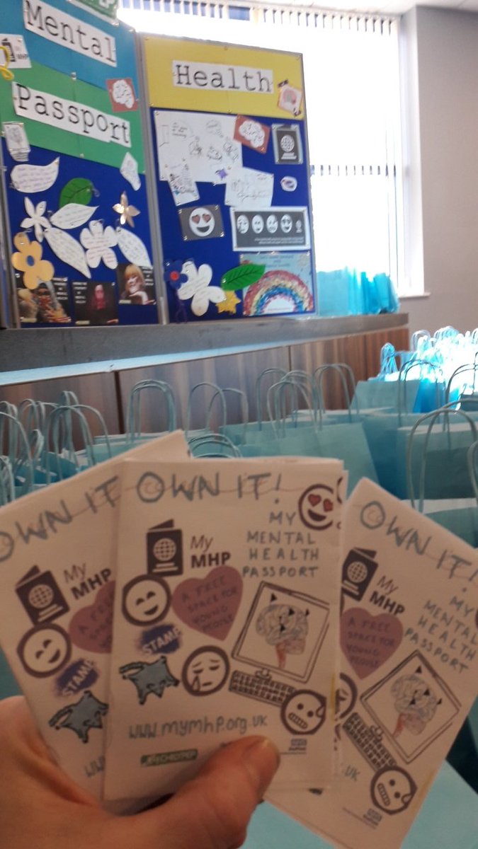 Chilypep's tweet photo. Promoting our youth digital mental health passport at #SheffieldGP #pli event. Come and get a goody bag #MentalHealthAwarenessWeek #Sheffield #YOUTH #mymhp #youthmatter https://t.co/Bf7dCvycOR