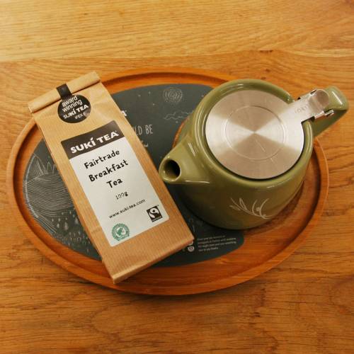 Looking for a special gift for that special coffee/tea-drinker in your life? ☕️
Check out <a href="/Clements_Cafes/">Clements Cafes</a>' Gift Bundles:
Keep Cup and coffee £15.00
Teapot and Suki Tea £26.50
Aeropress Coffee Maker and Coffee - £31.50
Aeropress Coffee Maker, Coffee and Keep Cup - £42.50
#LoveQUB