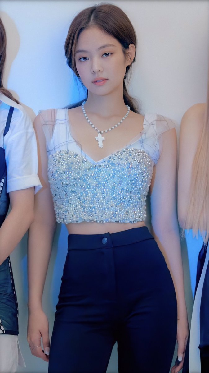 LISA fan account tweet media