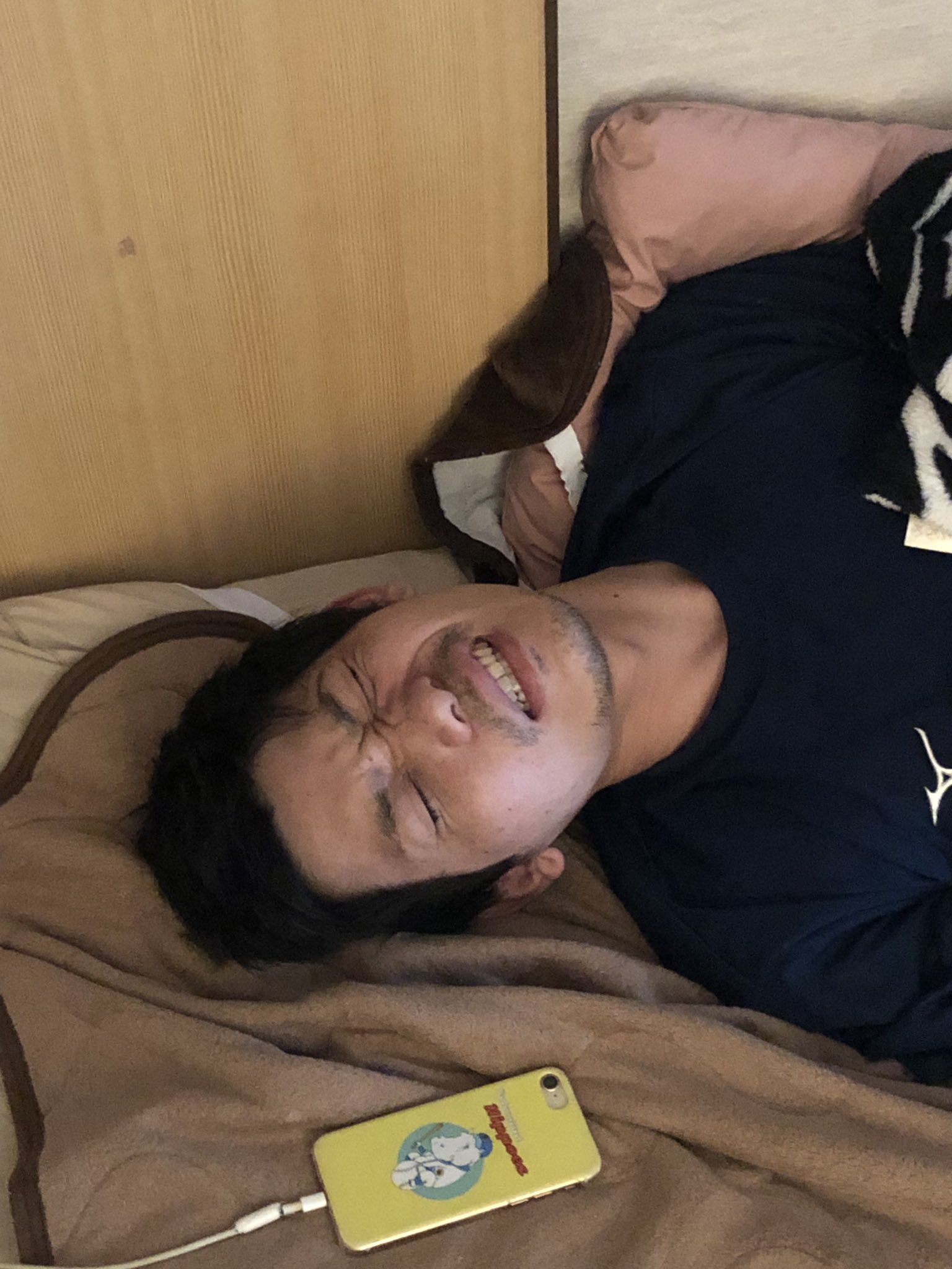 おおしま 同居人あるあるその きっといい夢を見てるであろう幸せそうな寝顔を拝める T Co Dariloy1qy ルームシェア コンドル上杉 幸せ家族計画 よろしく T Co Znmqlw38hl Twitter