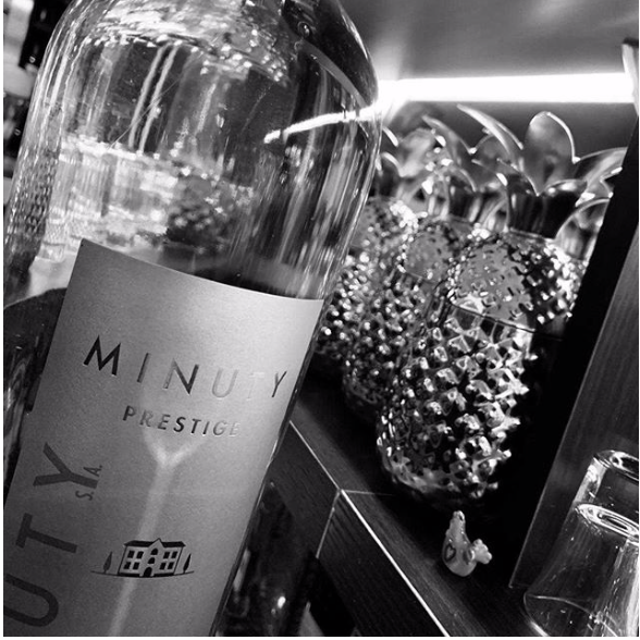 CookoricoCOM's tweet photo. [Recrutement] Envie de travailler dans un décor de brasserie conviviale &amp; moderne ? La brasserie @ChezFranklin cherche son serveur, plongeur et commis de cuisine.👩🏻‍🍳👨🏻‍🍳🍴

👉🏻 https://t.co/T7hfCHkZg6
#Cookorico #Emploi #restauration #service #Hôtellerie https://t.co/exxUm1HFu6