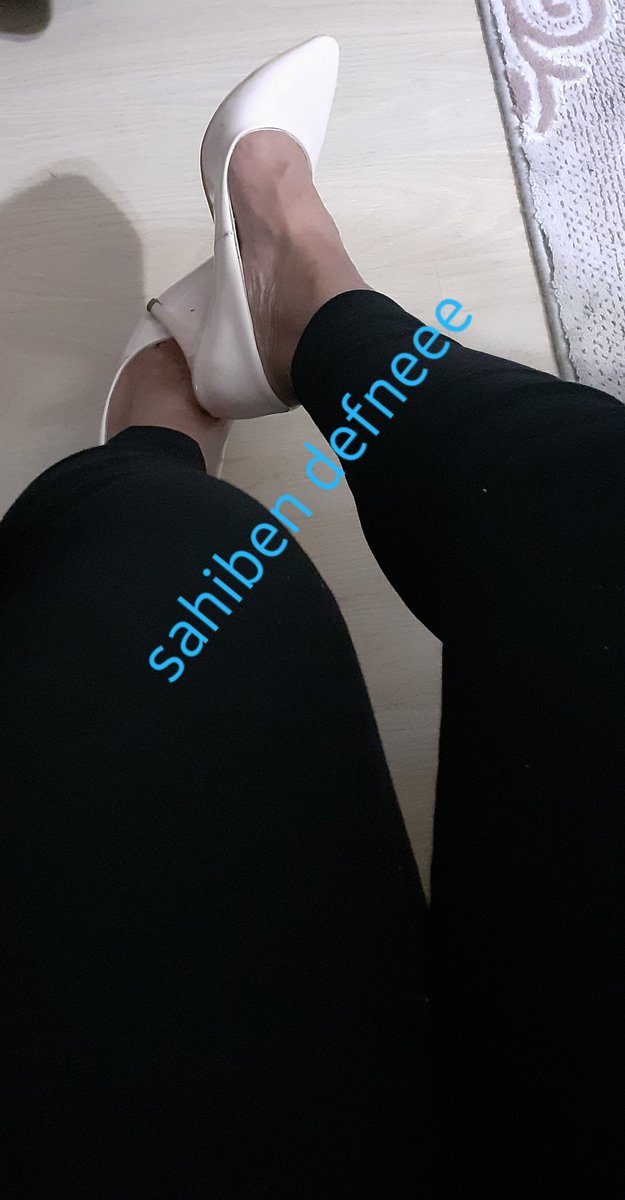 Kaldığımız yerden seanslara dewamm 

#strapon #ankarasahibe #sahibe #scat #çorap #gay #köle #fetis #ayak #trample #ayakfetişi