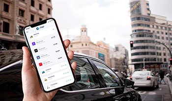 Chipi, nueva app gratuita en donde el usuario compra en tiempo real la disponibilidad, el precio, la duración y el tiempo de espera, para elegir la mejor opción para su trayecto 
icamotorediciones.es/movilidad/974-…