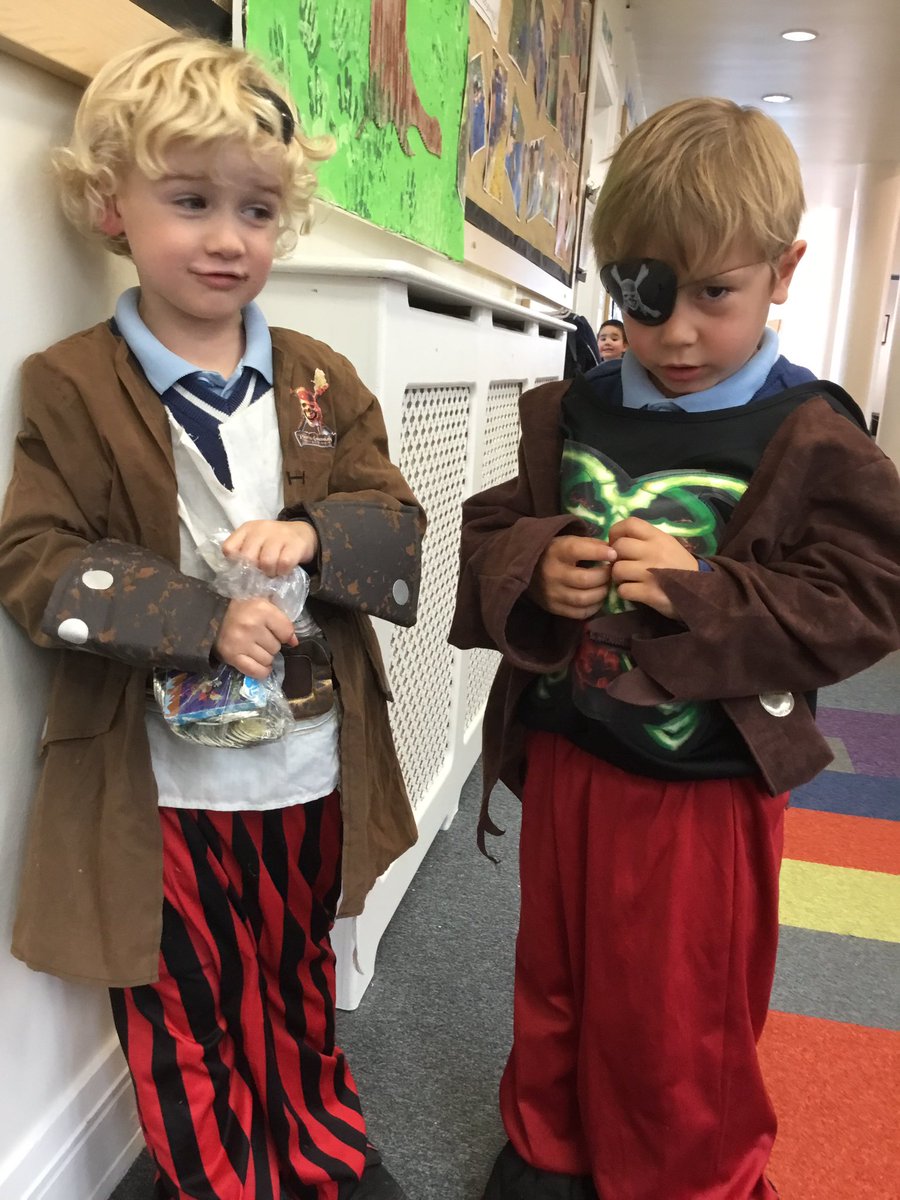 Beware if you’re planning on walking past RrrrrrrrrrrrrrrrrB! We’ve been completely inspired by Alphablock “R” this morning who is a pirate! Arrrrrrrrrrrrrrrrrrrrrrr!!! 🏴‍☠️💡🎭 #alphablocks #lettersandsounds #inthemomentplanning #childinitiatedlearning #piratesahoy