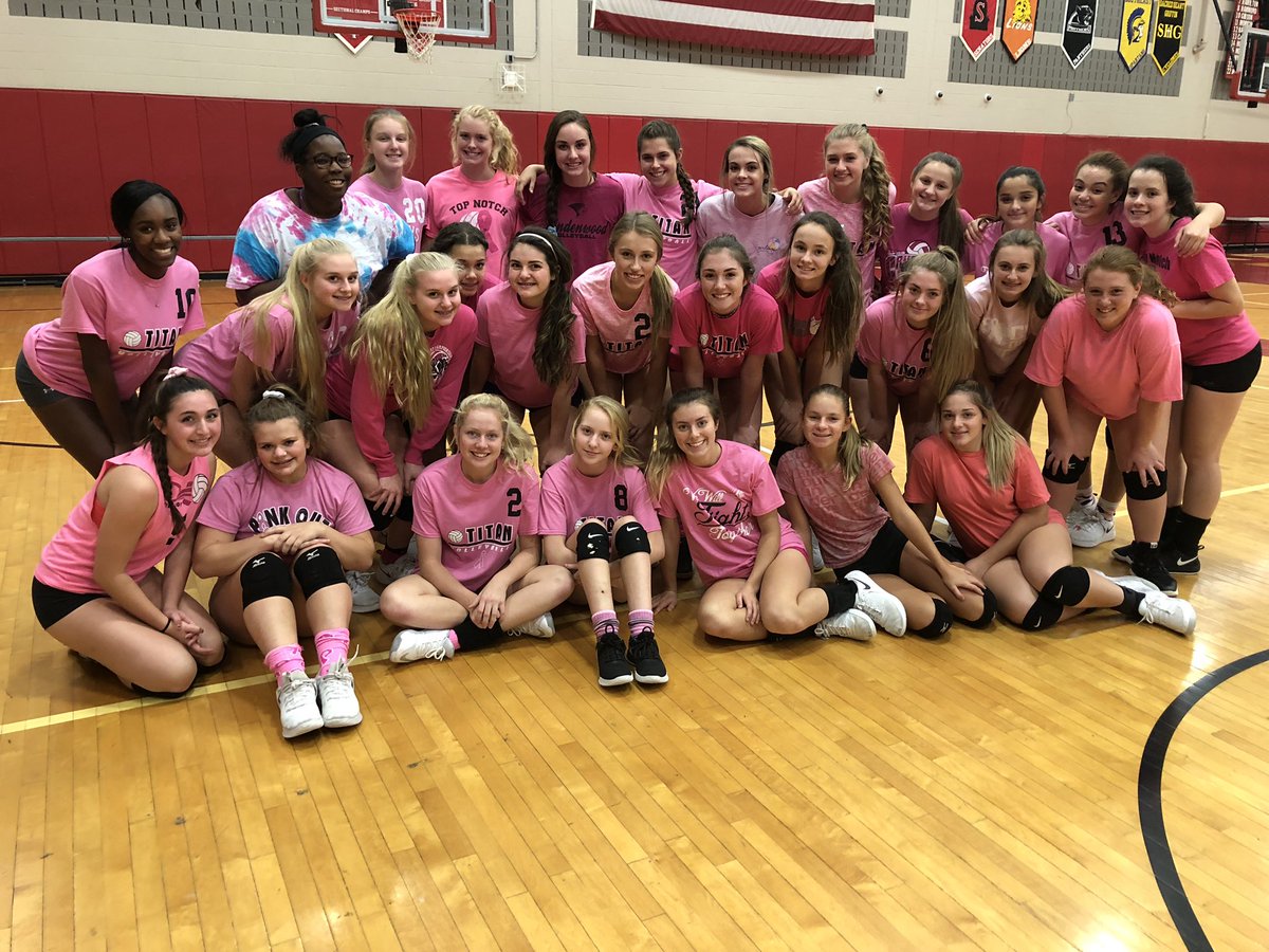 it’s GAME DAY! 

We are finally back at home tonight vs. U-High for our “Pink Out” Night 

5:00 - Freshmen
6:00 - JV
7:00 - Varsity

See you all there! 

#GameOn ⚡️🏐💓