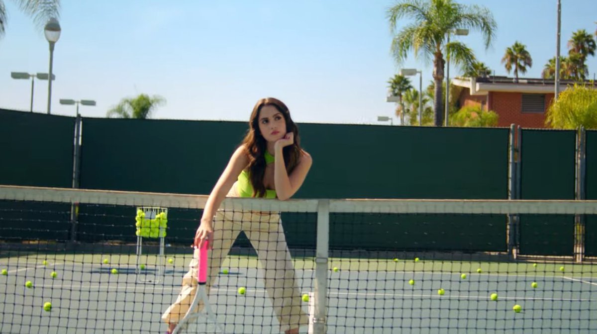 lmaranosource's tweet photo. Watch now the music video for F.E.O.U! https://t.co/n9BEOxLxSV

#laura #marano @lauramarano #feou #Music #video #Musicvideo https://t.co/WLcYIC7PId
