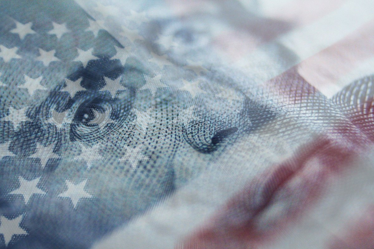 dealstruck's tweet photo. Veterans own over 2.5 million businesses in the US. Transitioning from military service to owning your business can be difficult. Dealstruck is here to help with exclusive rates for members of the armed forces. https://t.co/gQCiv7hpVT https://t.co/QEy4c6m38O