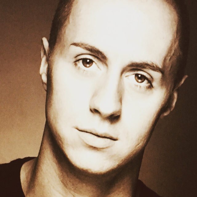F_F_pilates's tweet photo. Meet the Team!
@paulscottbullen has 30 years of experience within the dance and performance industry, a BA (Hons) and an MA in choreography and directing. We are so excited to have Scott as one of our instructors! #Fitnessflowinstructors #Pilates #fitnessflowpilates https://t.co/013lIaR2g3