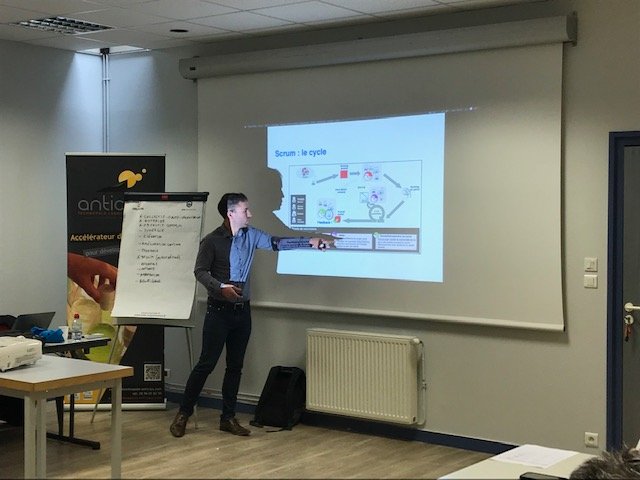 [LIVE] Cycle 2/4 des ateliers #agilité en entreprise. On échange autour des problématiques de #Scrum et des difficultés à appliquer cette méthode avec <a href="/ArmorAgile/">Armor Agile</a>