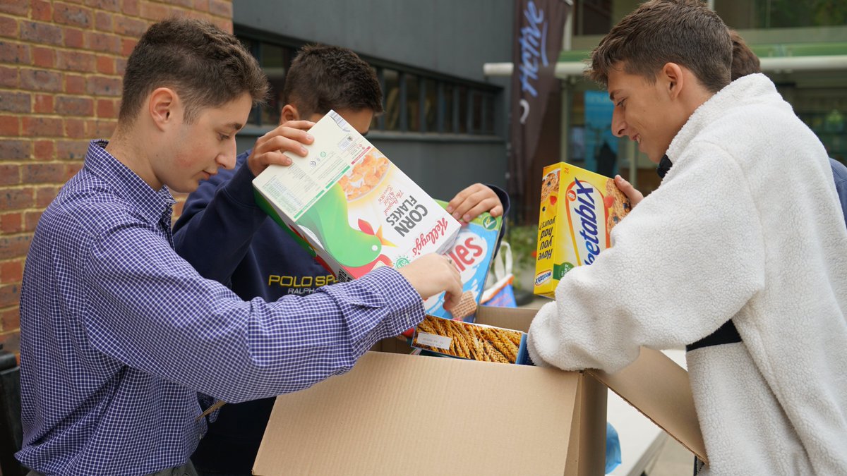 In 2018 UCS pupils donated almost three tonnes of #food &amp; #toiletries to <a href="/NPFoodbank/">NorthPaddingtonFoodbank</a> as demand for food had risen by 200% over two years. 
We repeat the collection for this Friday's #muftiday. 
See link for more details: tiny.cc/cib5dz 

#outreach #ucsgiving