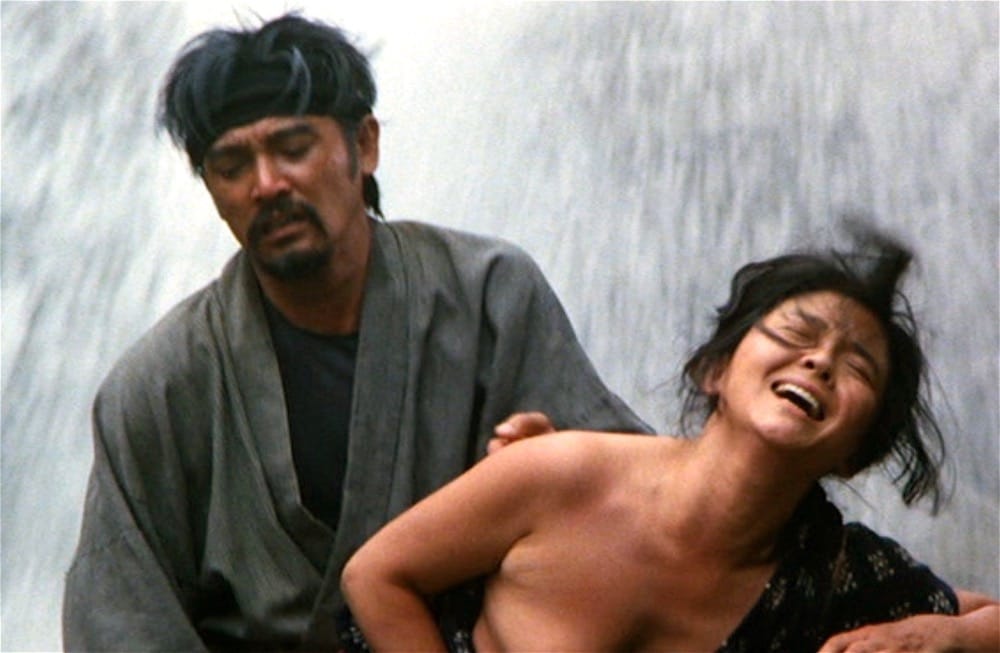 Needy Greedy For Dramas 映画 瀬降り物語 鑑賞 山奥で生きる山窩の崇高な生活 滝の前での交合 座位出産など 生 を感じさせる場面は見応えあり ショーケンは主役というより重要な劇中人物のひとりで 淡々と演技しているが 終盤 殺された藤田弓子の仇