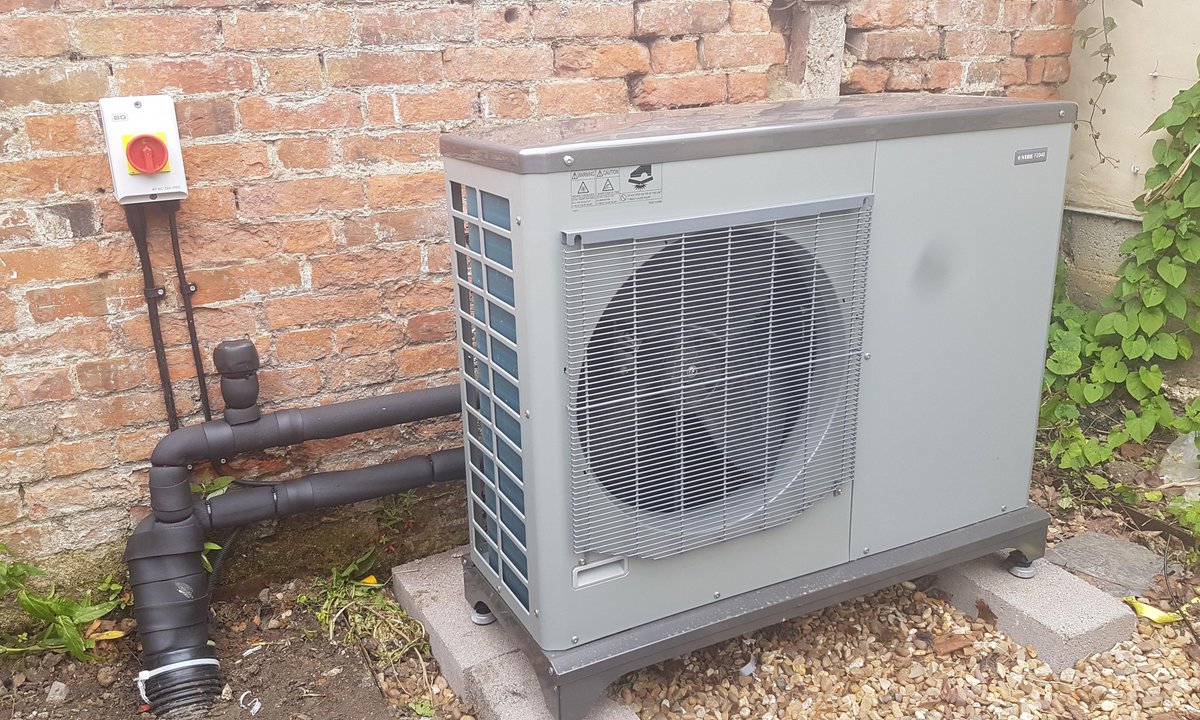 Microrenewable's tweet image. Another Happy NIBE Air source heat-pump Customer on Oxford. Another gas boiler replaced.