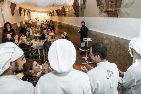 Carcere minorile di #Bologna, nasce l'Osteria “Brigata del Pratello”. Un'esperienza formativa unica in Italia. Giovedì 10 ottobre la serata inaugurale. 
bit.ly/31253DO