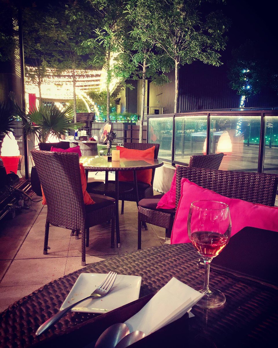 玉木麗美 Tamaki Remi この前 お洒落なとこで友達と ディナー してきたよ アブサンソラー なんば 高島屋 Absinthesolaar テラス ディナー 地中海リゾート グルメ パーティー 女子会 Dinner ビアガーデン T Co K0jjcnrsp1