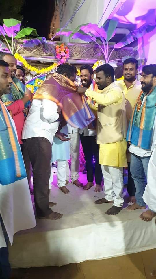 iamgopalvakode's tweet photo. Had darshan at various #MATHA #JAGARAN #MANDAPS along with Vinay Anna  at mallepally ,  new indira Nagar seetharambagh , Asif Nagar organised By.G.Ambedak Anna https://t.co/WeyUr3JmJk
