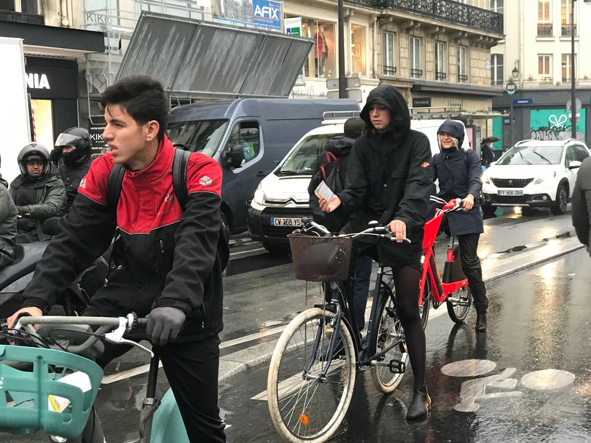 Paris en Selle tweet media