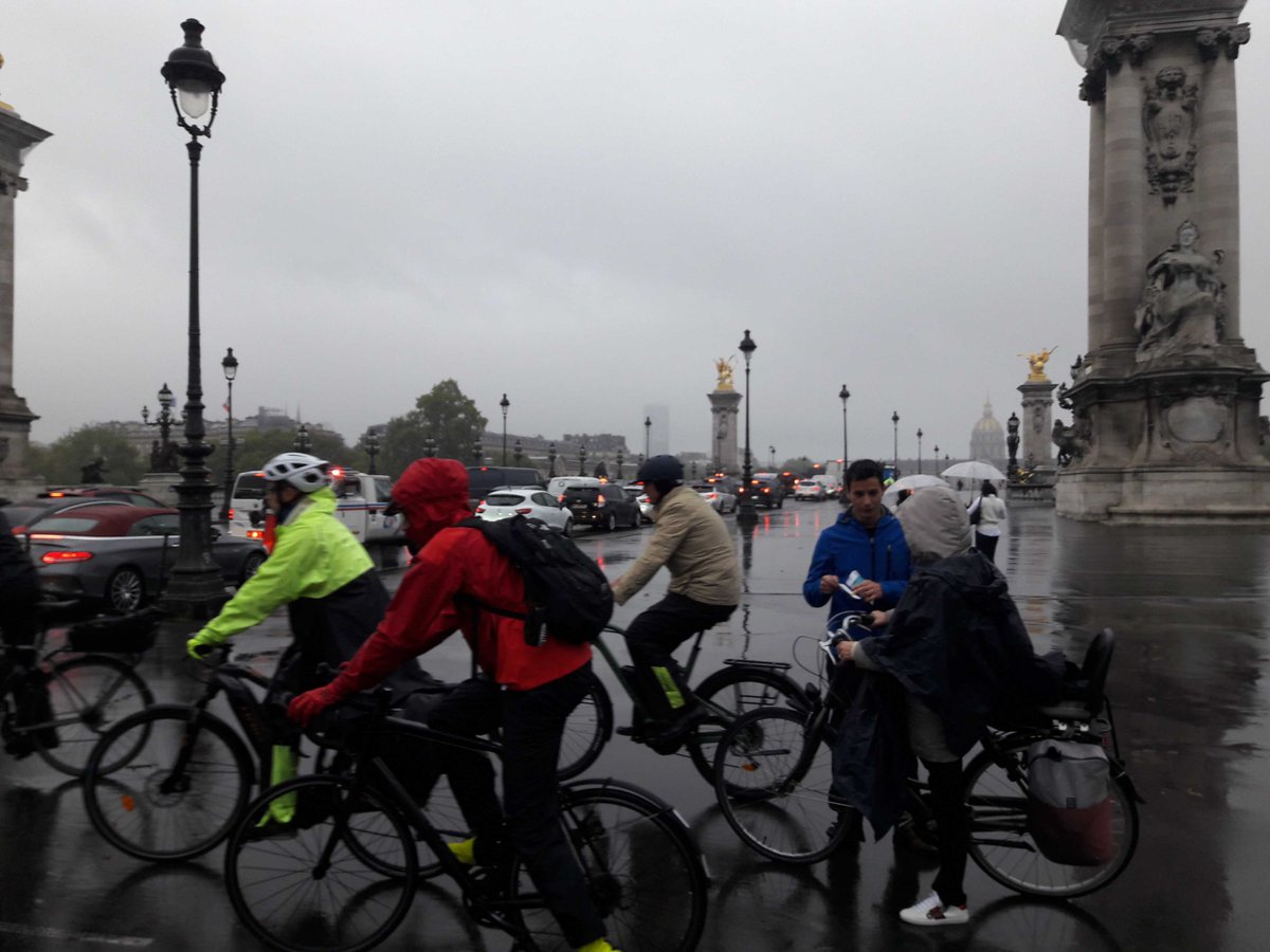 Paris en Selle tweet media