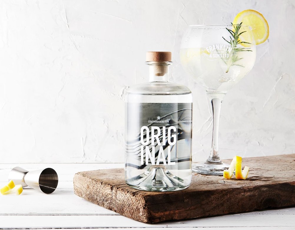 ProvokeOnline's tweet photo. You should read Matt @theginshelf's review of @staffsgin - in which he says some lovely things about the branding, labels and packaging we designed for them - here: https://t.co/FzIHf7IR0d https://t.co/crhurBeCd7