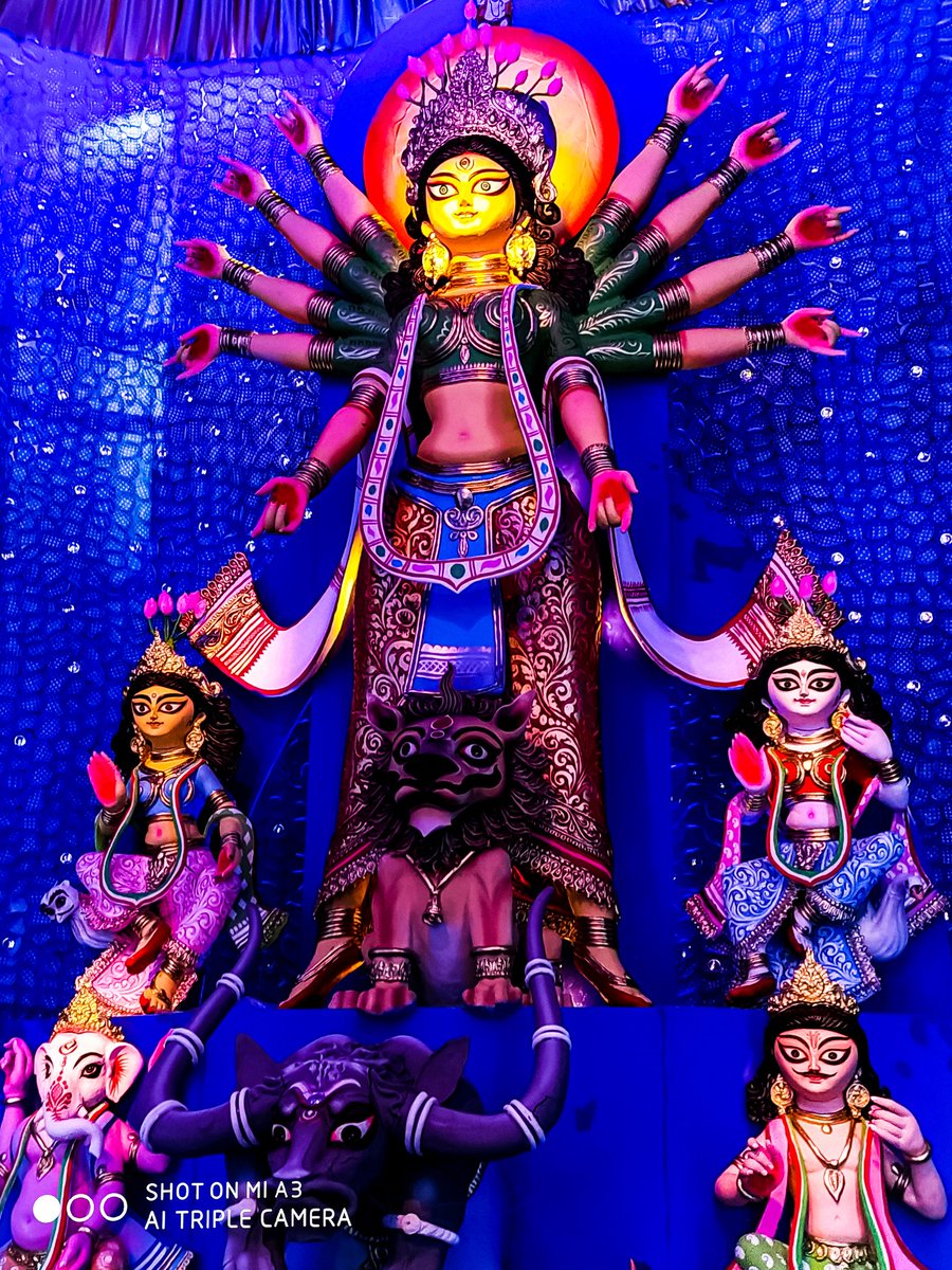 XiaomiIndia's tweet image. #HappyDussehra to everyone. May there be light and positivity in our lives, always.

Sharing some amazing pictures #ShotOnMiA3 by Instagram users: fazil.insta
photographers_world_india.