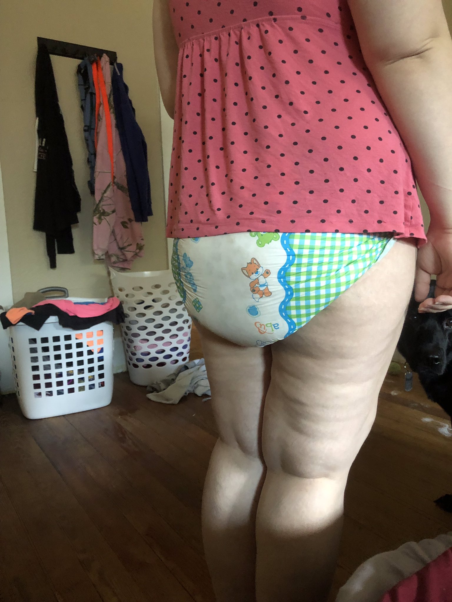 “Diaper girl is super saggy #abdlcommunity #abdl #diapergirl #wetdiaper” .