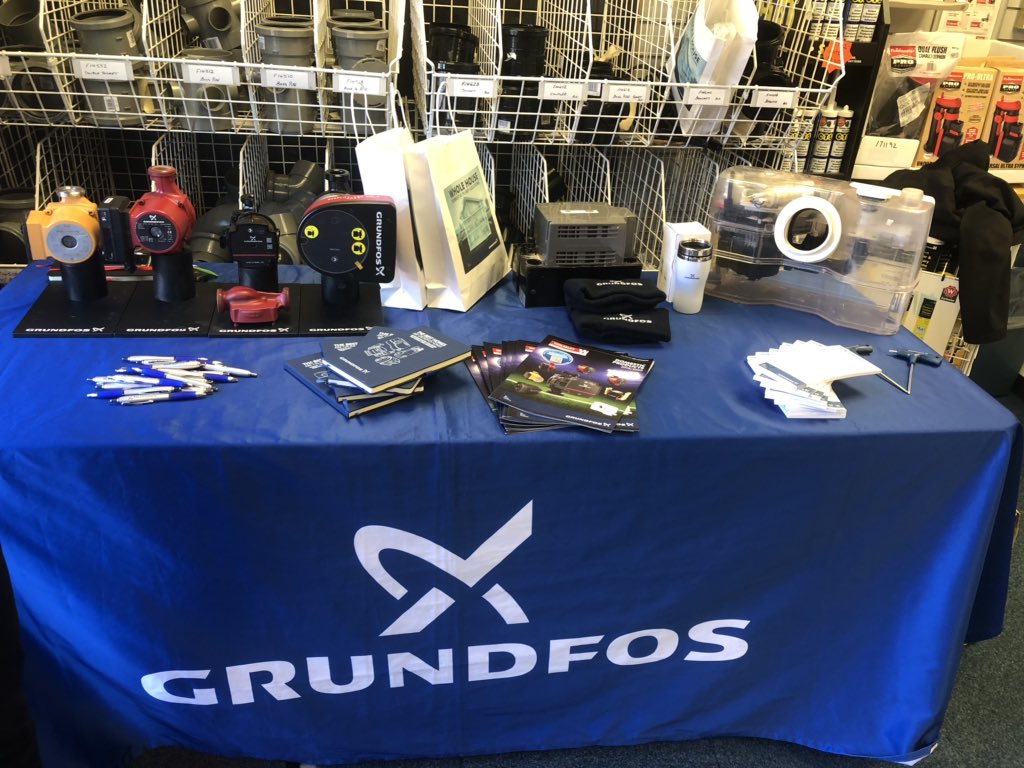 ellisouthin's tweet photo. Down at @WolseleyUK Horndean today with Harrison (who still hasn’t got Twitter 🙄) will be here between 10-2pm so pop in an have a chat! Pizza at 12! @Grundfos_UK #UPS3 #Sololift2 #Heating https://t.co/vap18x8T9F
