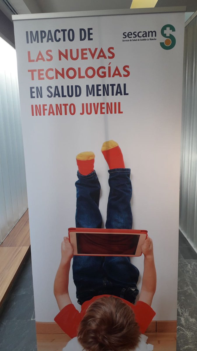 saludmentalclm's tweet photo. Impacto de las nuevas tecnologias  sobre la Salud Mental en niños y adolescentes. Profesionales implicados y en formacion continua. SESCAM #SaludMentalNiñosyTecnologias https://t.co/7aIAo4C3Qe