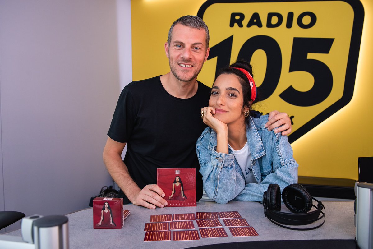Radio105's tweet photo. Tra pochi minuti, a #105MiCasa, @maxbrigante intervisterà @levantecanta ❤ Segui la diretta qui: https://t.co/8r5BRGZCi0 https://t.co/VXek7Ltp8f