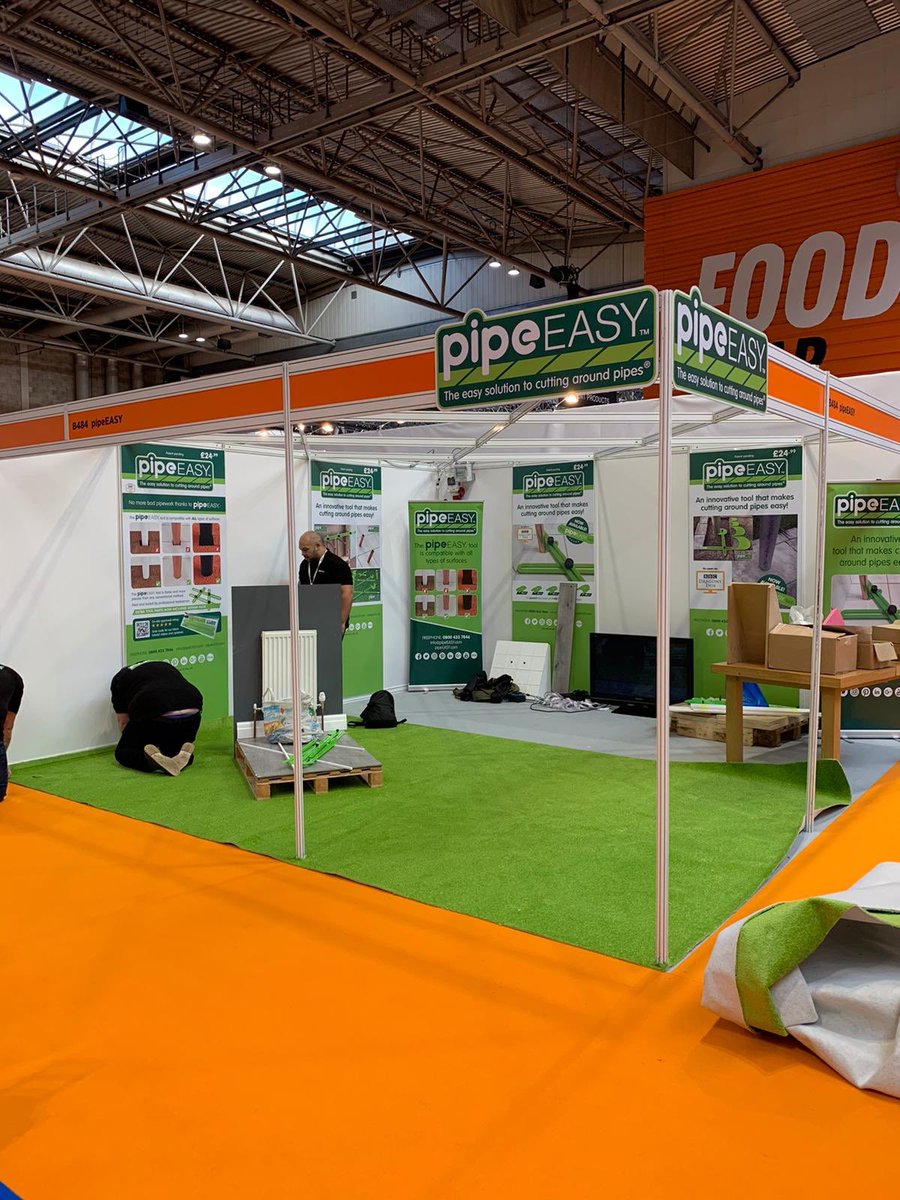 SaraDaviesCC's tweet photo. Awesome morning with @PipeEasy at @nec_birmingham #construction fair! Great #teamwork lads! #dragonsden #business https://t.co/zmQ3i8KEYw